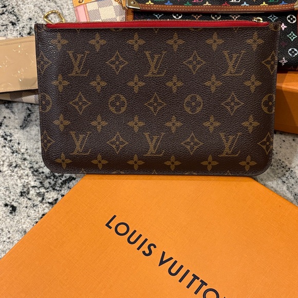 Louis Vuitton Monogram Pouch - Picture 1 of 5